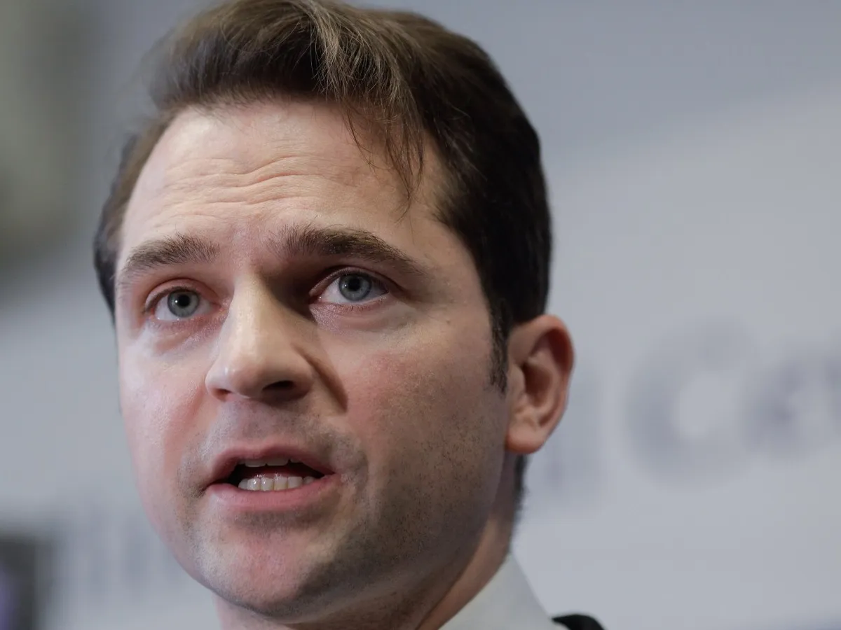 Sebastian Burduja a declarat că rămâne la latitudinea fiecărei instituţii publice să pună în practică sau nu recomandarea privind Tik Tok - Foto: INQUAM Photos/ George Călin