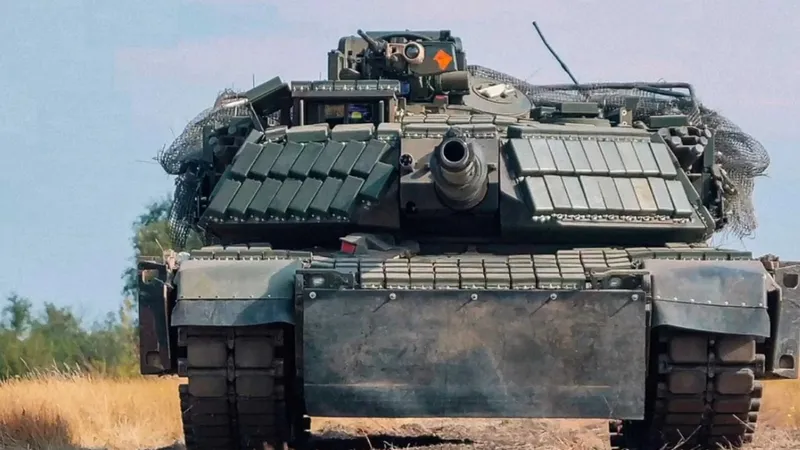 Ucraina își „tunează” tancurile Abrams primite din SUA cu blindaje sovietice - FOTO: Ministry of Defence of Ukraine