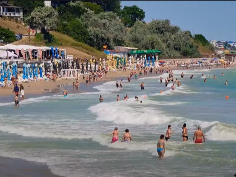 O stațiune de pe litoralul românesc a renăscut și a început să-i atragă din nou pe turiști/FOTO: Captura video