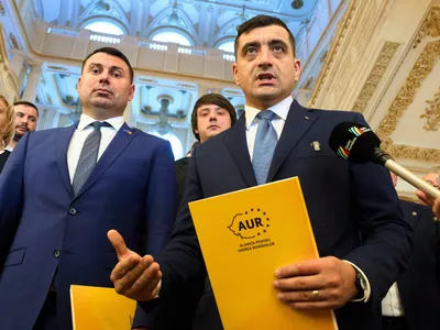 Vasile Costiuc și George Simion - Foto: Profimedia images