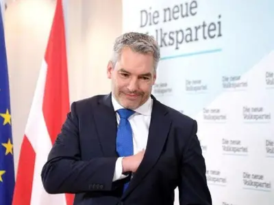 Cancelarul Austriei, Karl Nehammer, este fost militar și ministru de Interne - Foto: BBC.com