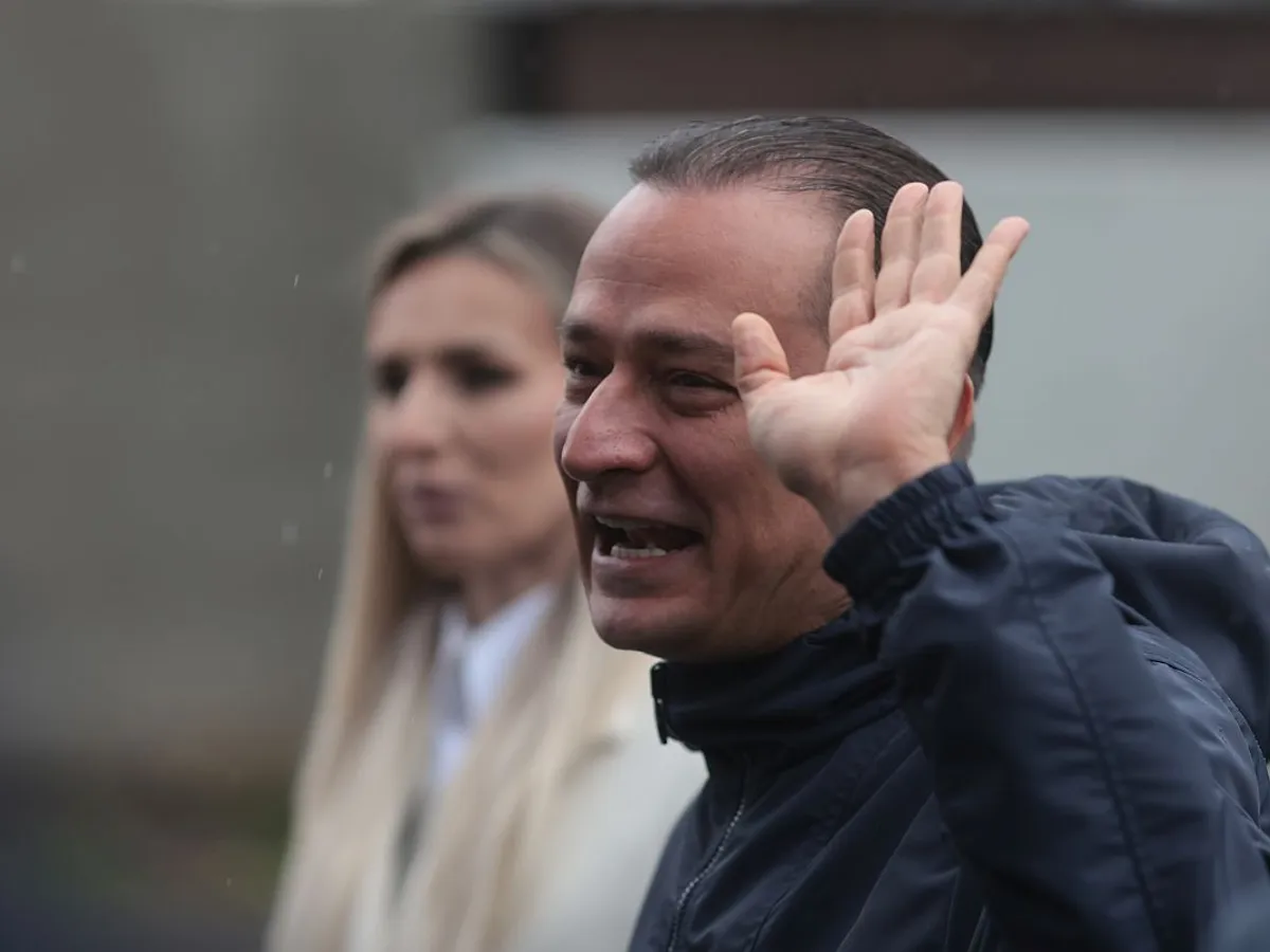 Daniel Băluţă, la vot - Foto: INQUAM PHOTOS/George Călin