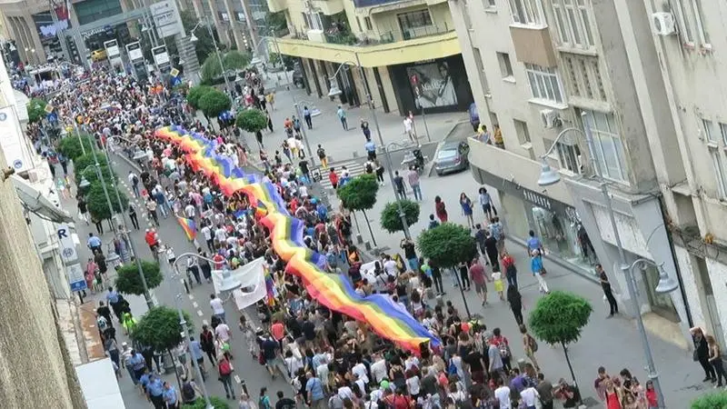 În 2018, la parada Pride au venit 5.000 de persoane. În 2019, circa 10.000. Foto Accept