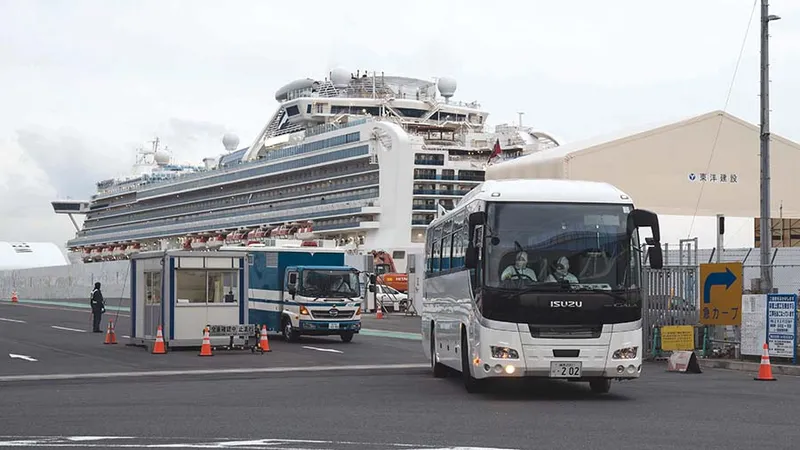 696 din cele 3.711 persoane aflate la bordul Diamond Princess au fost infectate cu coronavirus. 6 au murit