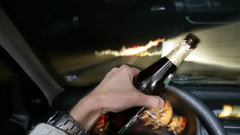 Mită sau adevăr privind modul în care șoferii păcălesc fiola. În cât timp dispare alcoolul din sânge - Foto: Arhive / imagine cu caracter ilustrativ