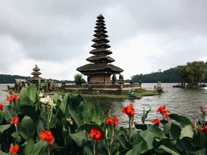 Templu în Bali - Foto: pexels.com/alleksana