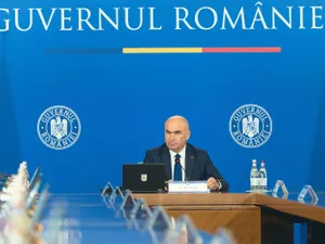 Lista măsurilor de austeritate. Românii, îngenuncheați de noi taxe și accize după lăfăiala bugetară - Foto; Profimedia images
