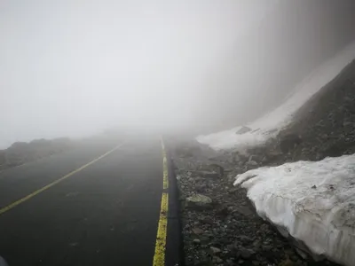 Zăpada ține închisă Transalpina, între Rânca şi Obârşia Lotrului - Foto: Ministerul Transporturilor (cu rol ilustrativ)