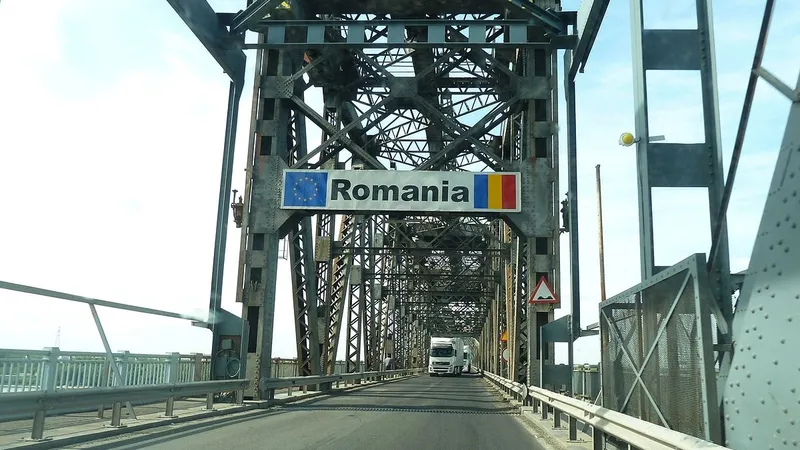 Trafic blocat pe Podul Prieteniei Giurgiu-Ruse. S-a defectat un camion. Pe unde se poate trece? - Foto: Facebook