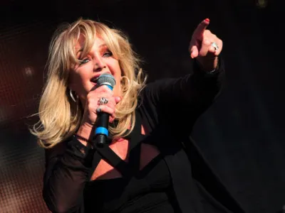 Ultimele informații cu privire la starea de sănătate a lui Bonnie Tyler. Care sunt șansele de supraviețuire