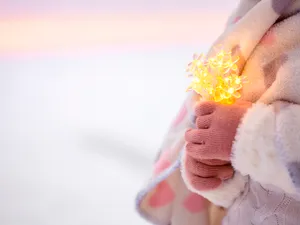 METEO Avem prima ninsoare. Anul trecut pe vremea aceasta erau 17 grade și Soare. Cum se explică? Foto: Freepik (fotografie cu caracter ilustrativ)