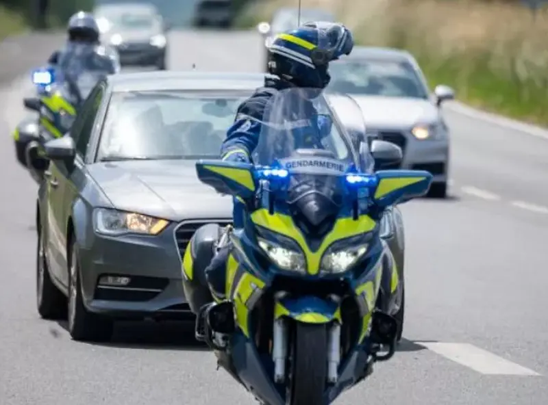 Un preot a fost prins în Franța cu 199 km/h. / Foto: turbo.fr