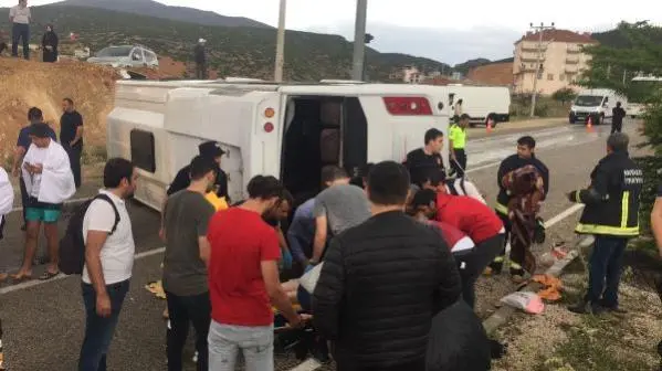 Un autocar cu turiști români s-a răsturnat în Antalya Foto: sondakika.com