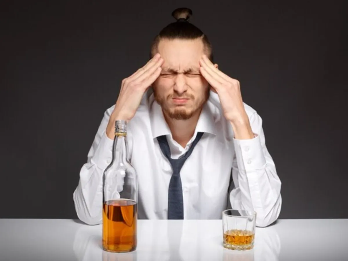 Durerea de cap apare frecvent după consumul de alcool Foto: Freepik. com - rol ilustrativ