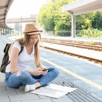 Mergi cu trenul de la București la Craiova? Pregătește-te să faci cei 230 km în 7-8 ore - Foto: Freepik (Imagine cu rol ilustrativ)