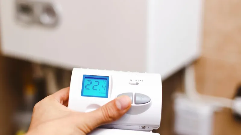 Termostatul pentru centrala de apartament. Trucul prin care îți reduci factura la energie iarna - Foto: Profimedia images