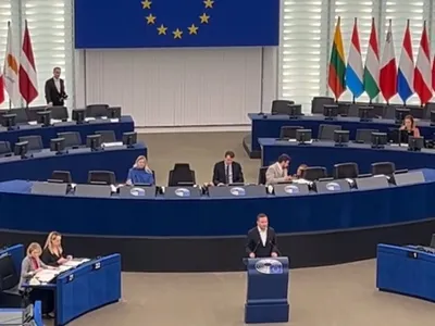 Parlament - Foto: Arhiva