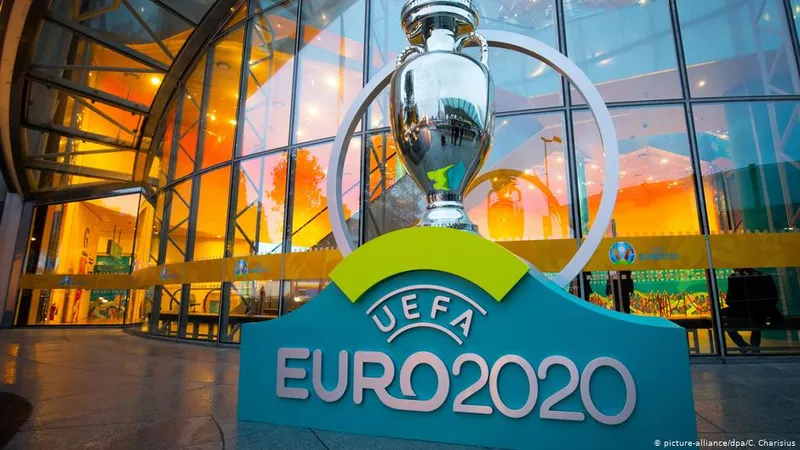UEFA va autoriza echipele naţionale să aibă loturi de 26 / dw