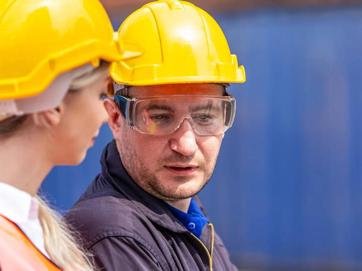 Salrom solicită 250 de milioane de euro pentru un proiect de procesare a grafitului din zona Baia de Fier