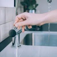 De ce nu trebuie să bei apă de la robinet în primul minut? - Foto: Freepik
