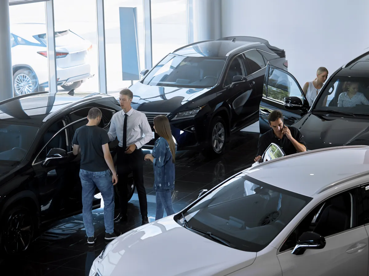 Showroom auto - Foto: Freepik (imagine cu rol ilustrativ)