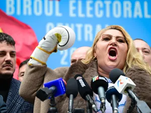Șoșoacă a răbufnit la adresa parlamentarilor SOS fugiți la PSD: „Niște impostori, niște traseiști!” - Foto: Profimedia images