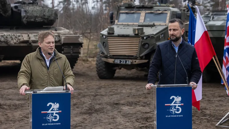 Rusia a blocat semnalul GPS, în avionul ministrului Apărării britanic, Grant Shapps - Foto: Profimedia Images