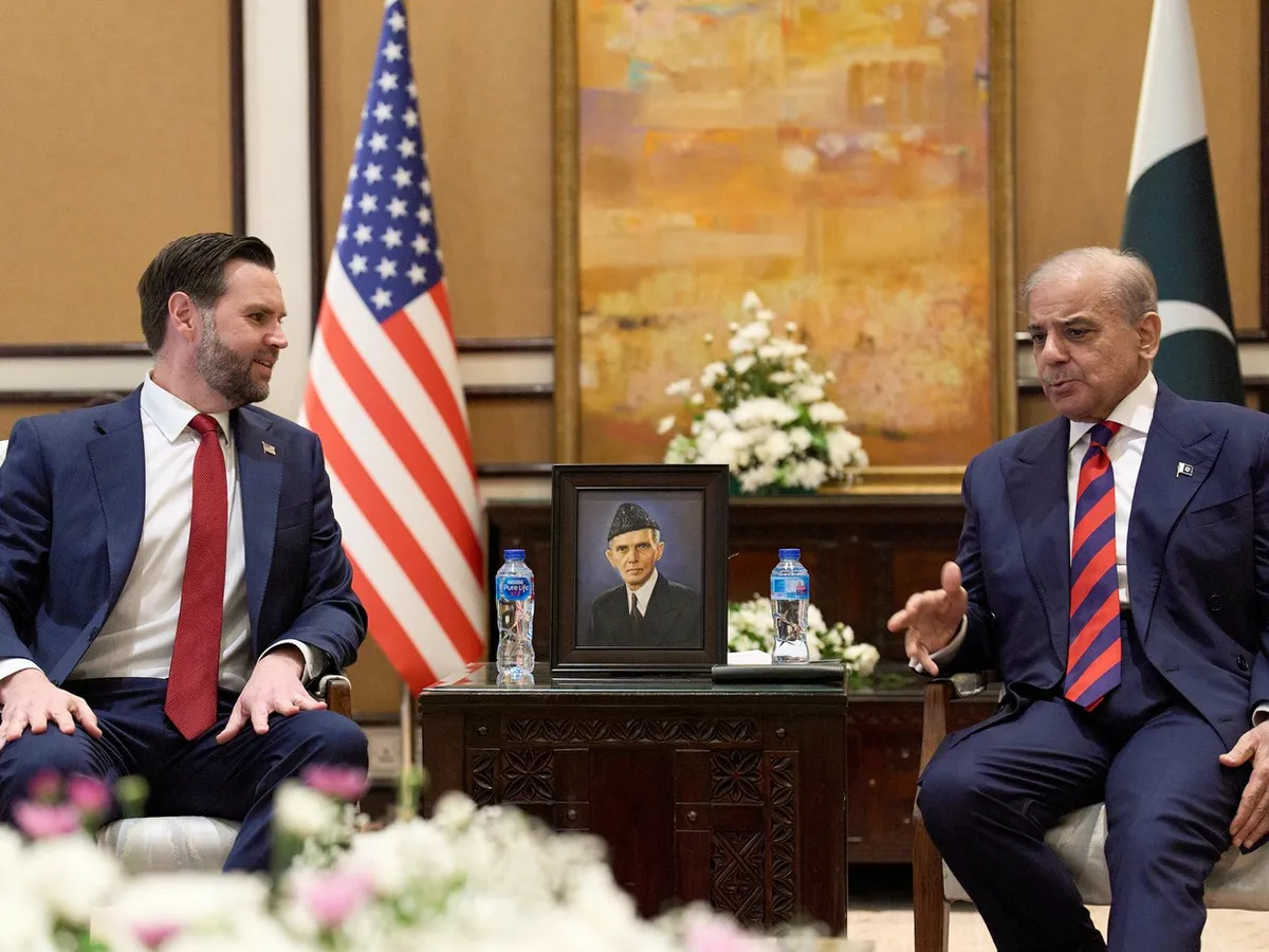 Întâlnire istorică SUA–Iran la Islamabad: JD Vance conduce negocierile pentru menținerea armistițiului fragil