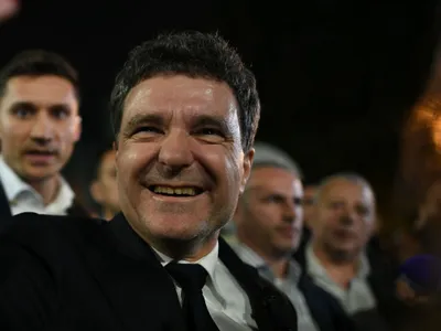Nicuşor Dan, preşedintele României, pe când de-abia aflase că câştigat alegerile - Foto: INQUAM PHOTOS/Codrin Unici