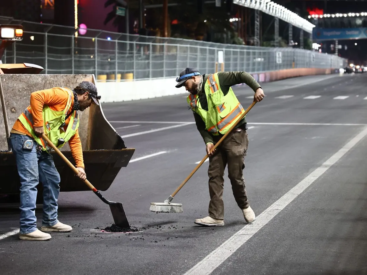 Antrenamentele pentru cursa de F1 din Las Vegas, oprite. Cauza, incredibilă: un capac de canal - Foto: Profimedia Images
