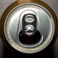 Amendă de 5.000 de euro și închisoare pentru un bărbat după ce a aruncat o doză de bere - Foto: Digi24 / imagine rol ilustrativ