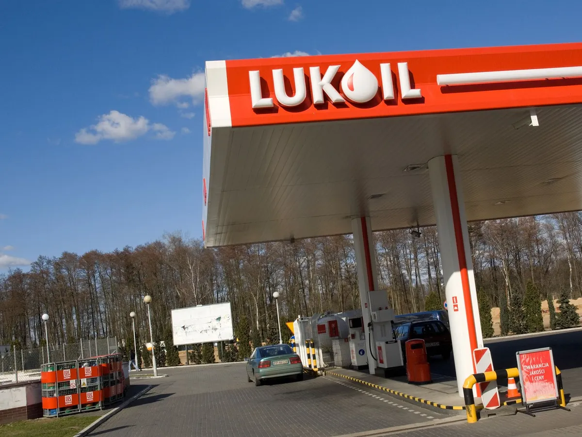 Criza Lukoil lovește România - Foto: Profimedia images