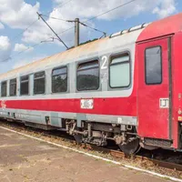Un tren a plecat fără călători din Gara de Nord . Pasagerii așteptau la alt peron