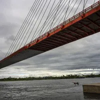 Cel mai lung pod cu putinţă din această ţară nu duce nicăieri - Foto: Profimedia Images