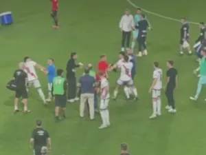 De ce a vrut Rațiu să-și bată un coechipier la finalul meciului! ”A fugit din zonă”. Ce a spus ”victima” românului