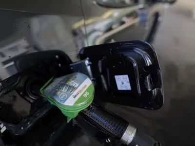 0,5% impozit pe cifra de afaceri s-ar pregăti pentru toate companiile de petrol, gaze și carburanți - Foto: INQUAM PHOTOS/George Călin