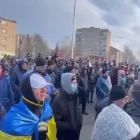 Zeci de ucrainieni din Melitopol cer în stradă eliberarea primarului lor / FOTO: captură video NEXTA