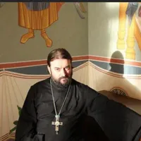 Un preot rus explică rușilor că e mai bine să mori în război în Ucraina decât să mori de beat