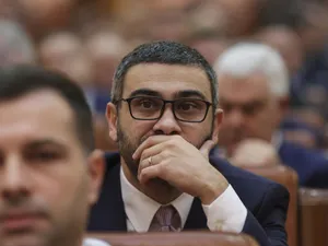 Florin Manole, la şedinţa Camerei Deputaţilor pentru alegerea preşedintelui acesteia - Foto: INQUAM PHOTOS/Octav Ganea