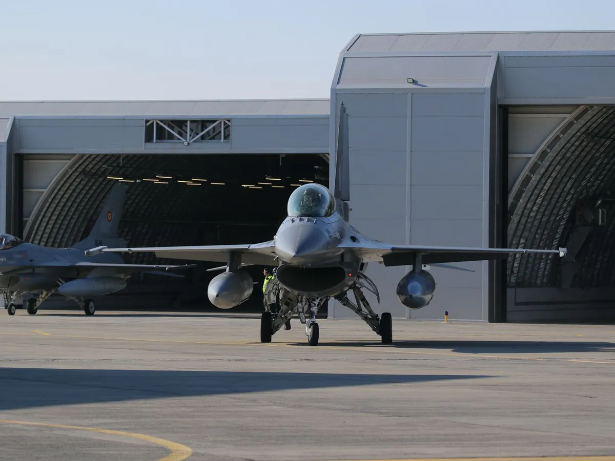 Dotată cu 70 de avioane de luptă F-16 de 1.000.000.000$ România ar putea apăra și Bulgaria. Din ce motiv?
