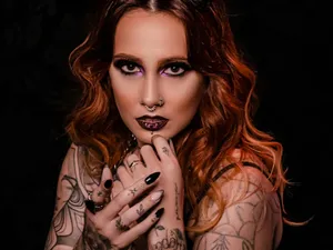 Vești bune, pentru părinți. Saloanele, obligate să le ceară acordul pentru tatuaje și piercinguri - Foto: pexels.com/Dijanynni Kiratza - Imagine cu rol ilustrativ