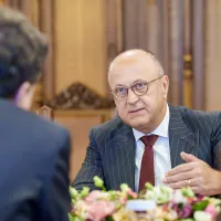 Firmele din România, către N. Dan, în criza bugetară: Nu suntem de acord cu creșterea de taxe - Foto: presidency.ro