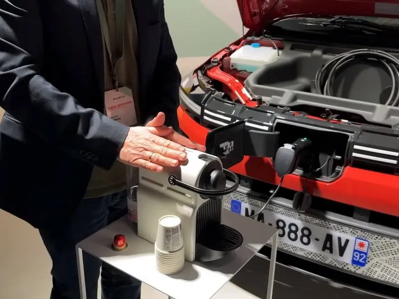 Dacia Spring, schimbată major. Mașina electrică are „V2L”. Poate face cafele sau grătar - Foto: captură video 0-100.ro