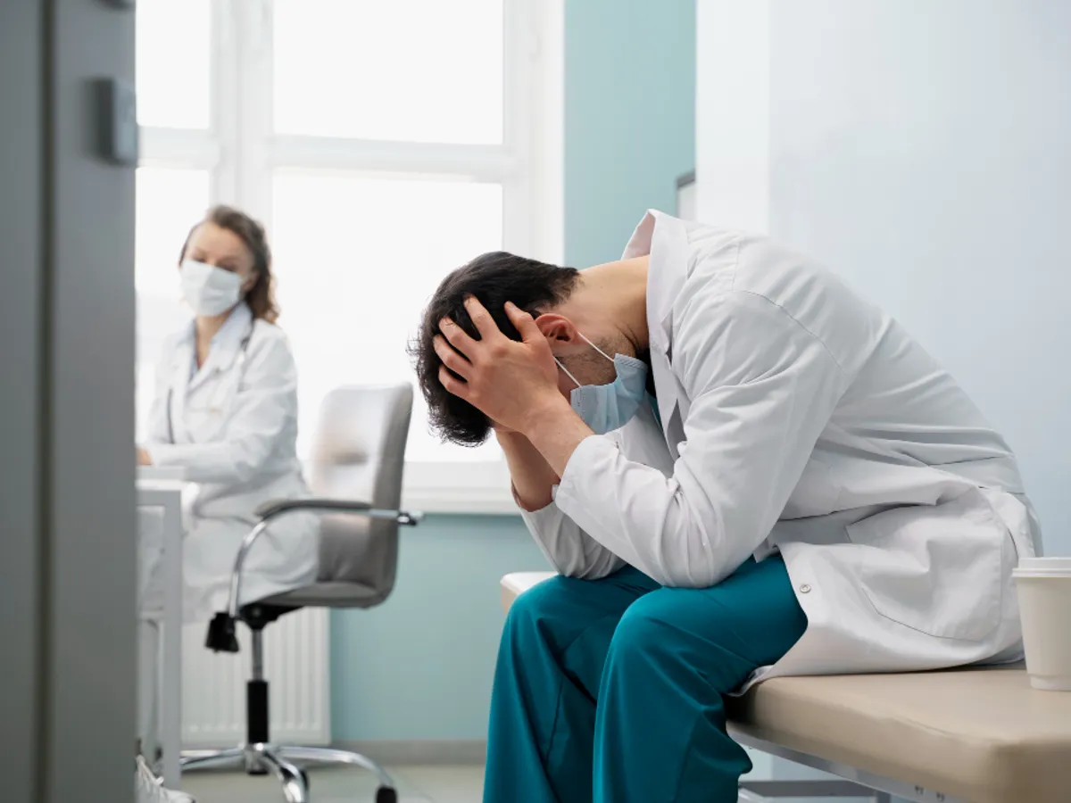 Medic - Foto: Magnific (rol ilustrativ)