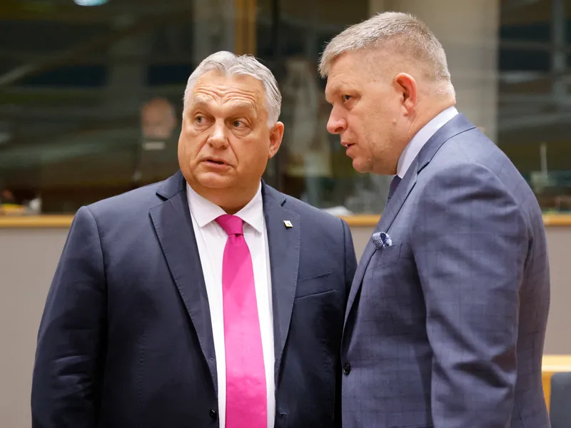 Premierul Fico și Orban - Foto: Profimedia Images