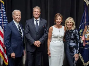 Klaus Iohannis și soția alături de familia președintelui Biden - FOTO: news.ro