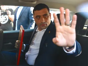 VIDEO George Simion a fugit de jurnaliști după dezbaterea de la Camera de Comerț, unde a fost singurul participant