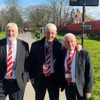 Legendele lui Liverpool, David Johnson, Terry McDermott și Roy Evans. / Foto: Profimedia