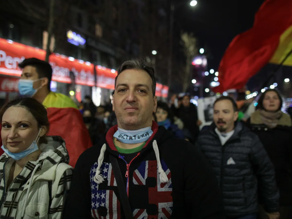 Cum s-a desfășurat a treia zi consecutivă de proteste împotriva restricțiilor COVID în București. / Foto: Inquam Photos / Octav Ganea
