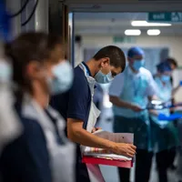 Numărul infectărilor din Anglia a scăzut cu două treimi faţă de ianuarie/FOTO: Getty